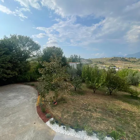 Apartamento Tirana Sunny Bliss 2 *